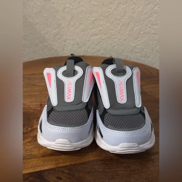 Nike Air Max Bolt Toddler shoes in a black and grey colorway. new US 8C unisex - Picture 10 of 10